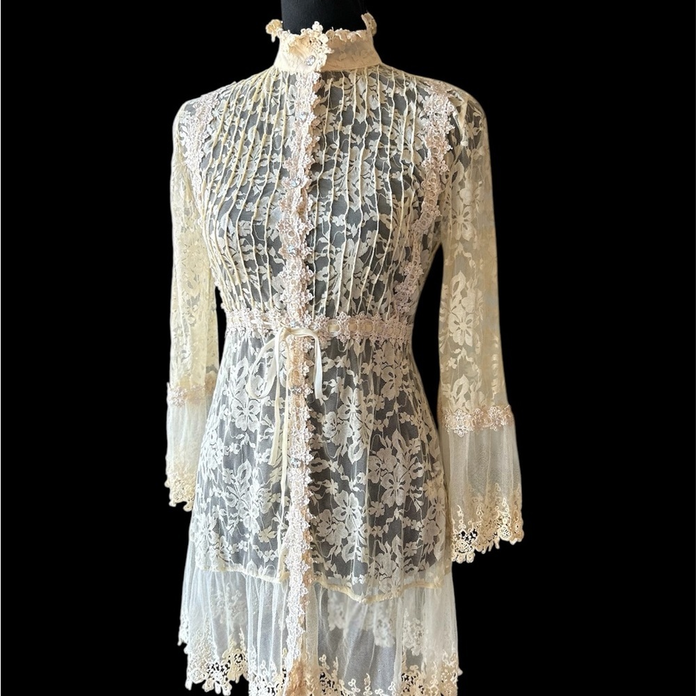 Boston Proper Ivory Antique Lace Lolita Tunic with Sheer Bell Sleeves Buttons S